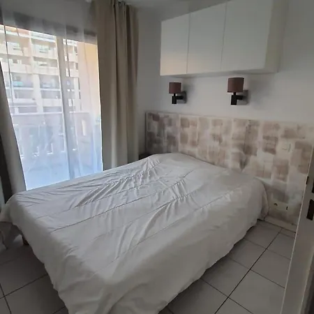 Apartment T2 Bord De Piscine 2025 *